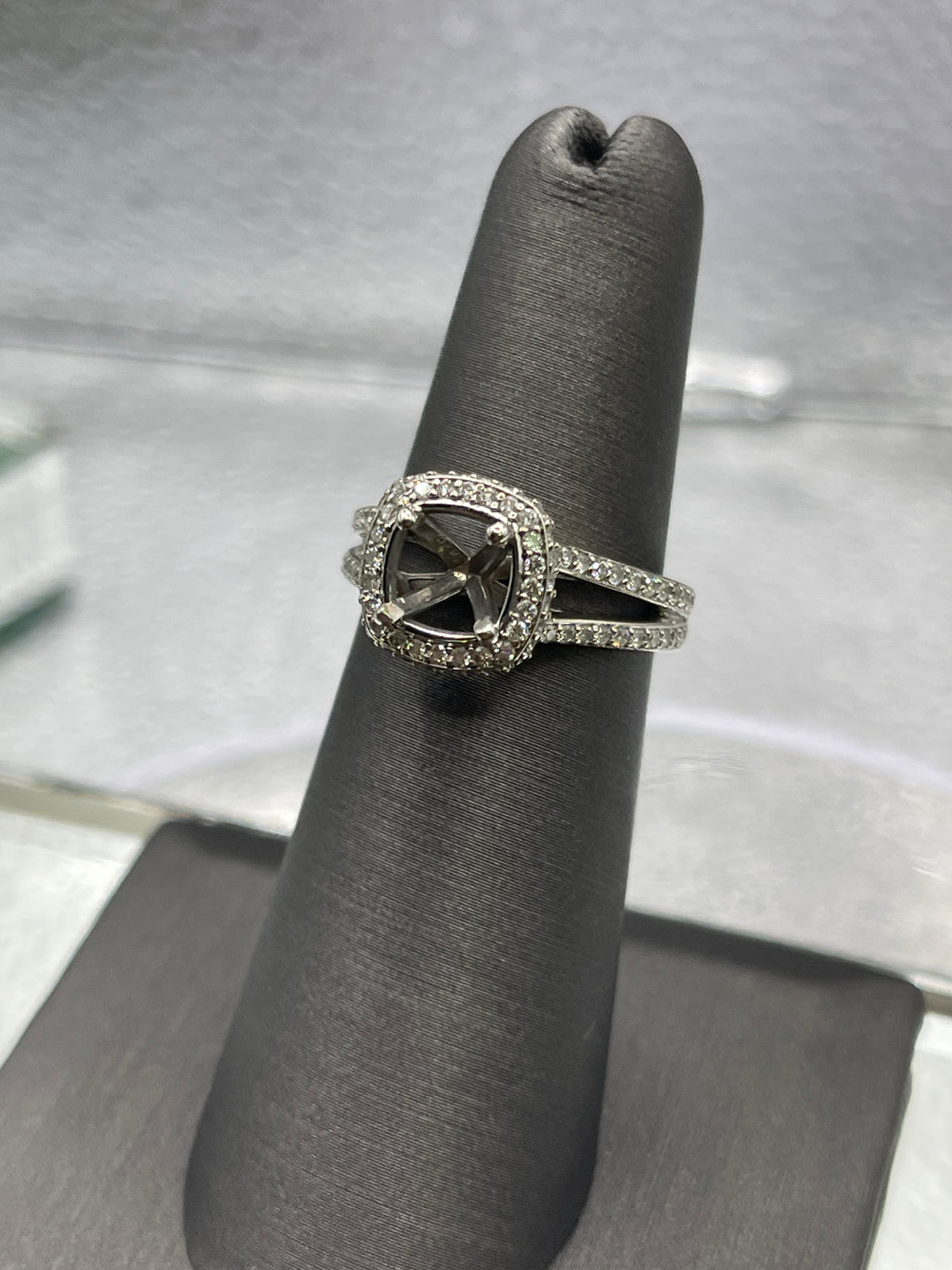 Ladies 14 Karat White Gold Diamond Engagement Ring Remount