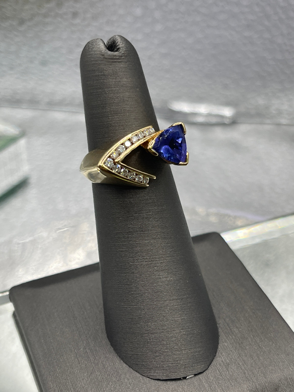 Ladies Fabulous 14 Karat Yellow Gold Blue Sapphire & Diamond Ring