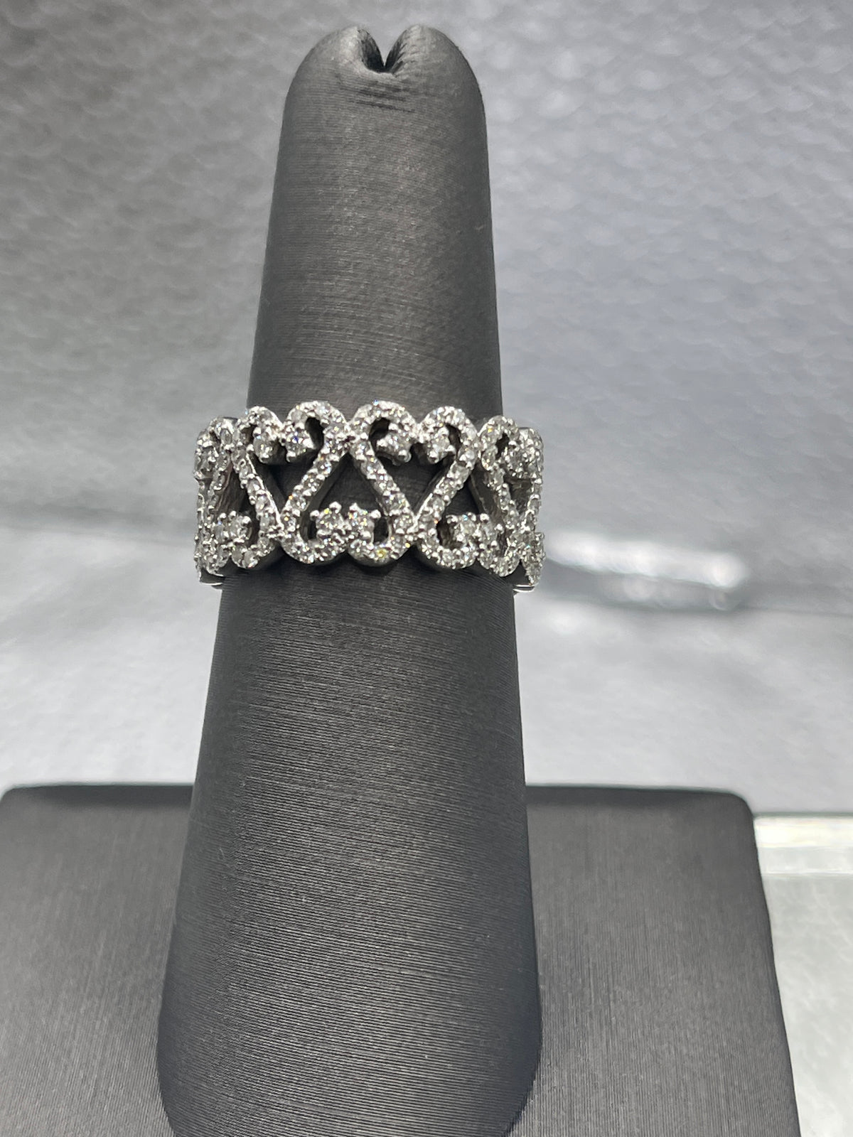 A Gorgeous Ladies 14 Karat White Gold Diamond Filagree Band