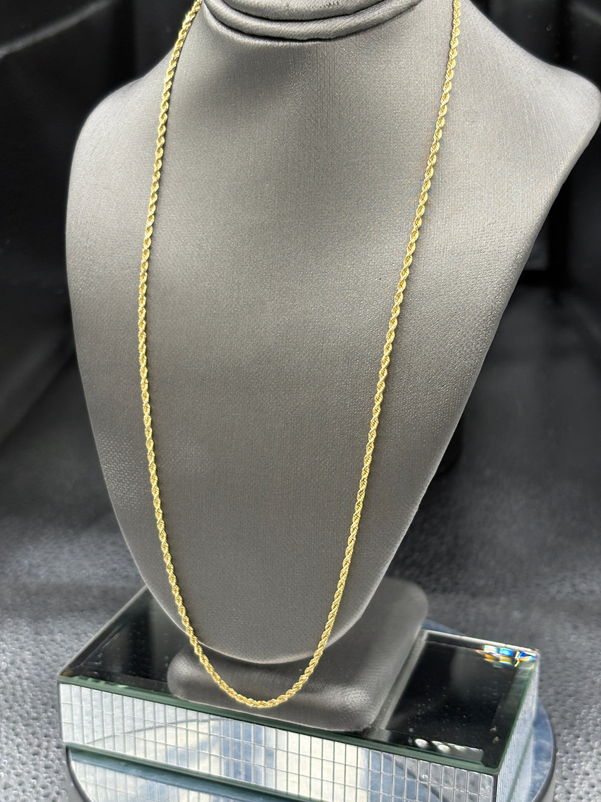 14 Karat Yellow Gold Ladies Solid Diamond-Cut Rope Chain