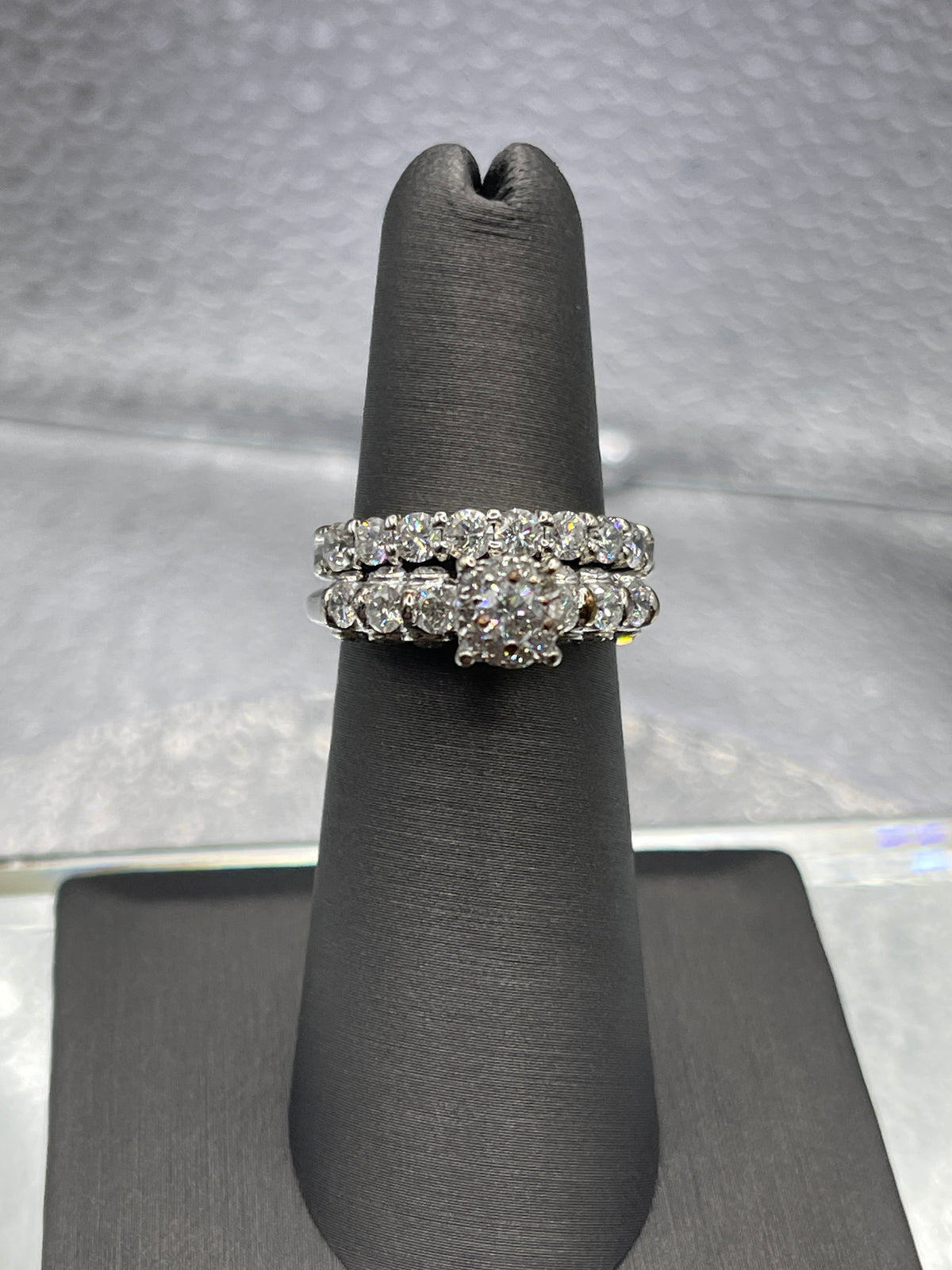 Ladies 14 Karat Solid White Gold Diamond Wedding Set