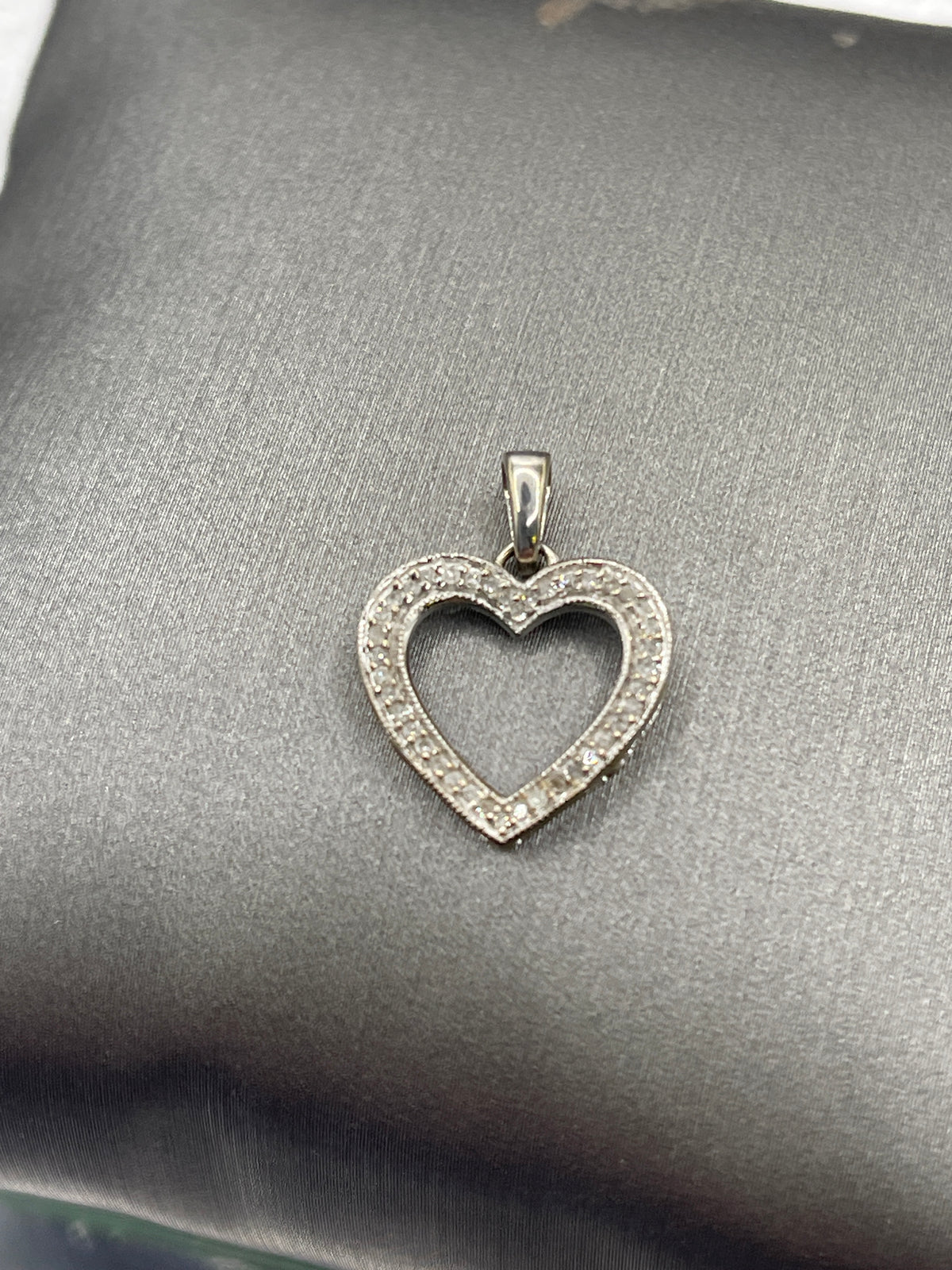 Ladies 10 Karat Solid White Gold Diamond Heart Pendant