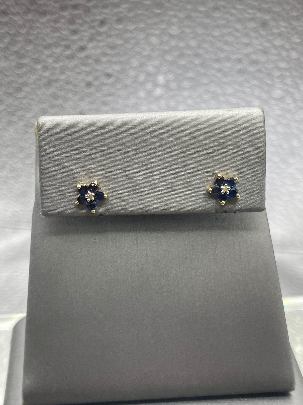 Ladies 10 Karat Solid Yellow Gold Blue Sapphire and Diamond Floral Earrings