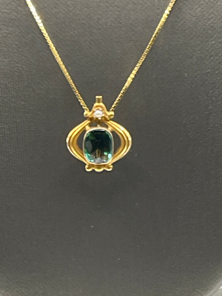 View three of Ladies Antique Beautiful 14 Karat Solid Yellow Gold Emerald and Diamond Necklace