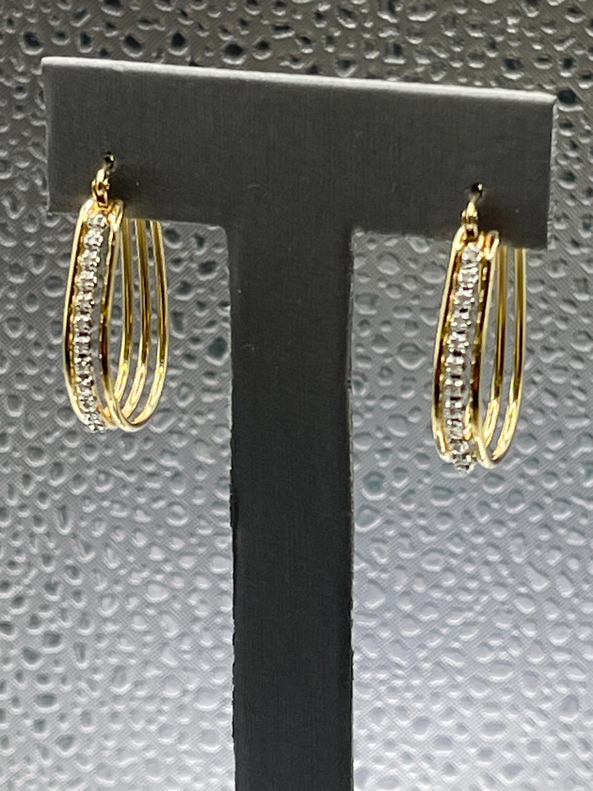 Ladies 14 Karat Solid Yellow Gold Diamond Earrings