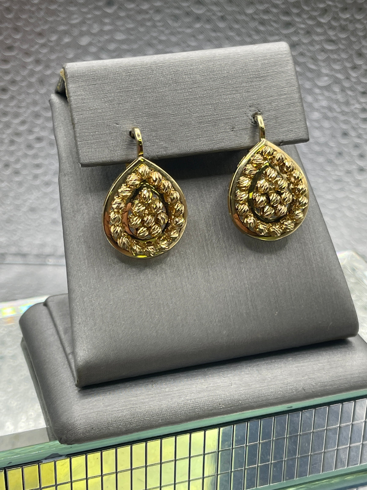 Ladies 14 Karat Solid Yellow Gold Di-Cut Earrings