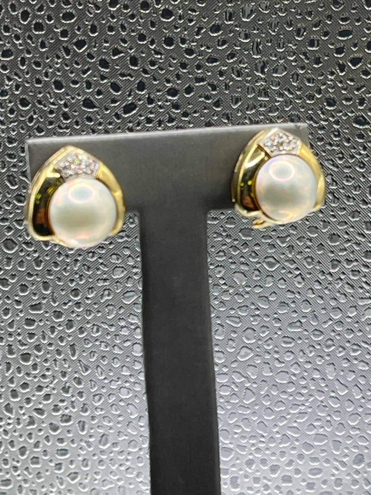 Ladies 14 Karat Solid Yellow Gold Pearl and Diamond Earrings