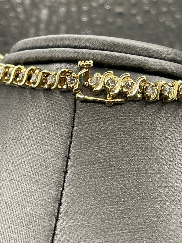View five of Ladies 14 Karat Solid Yellow Gold Diamond Tennis Bracelet