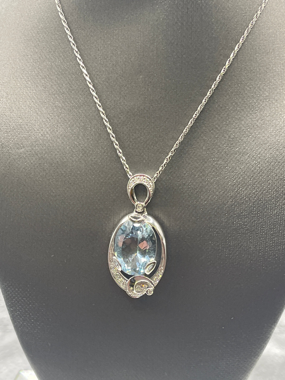 14K White/Gold Aquamarine & Diamond Pendant - Philadelphia Gold & Silver Exchange