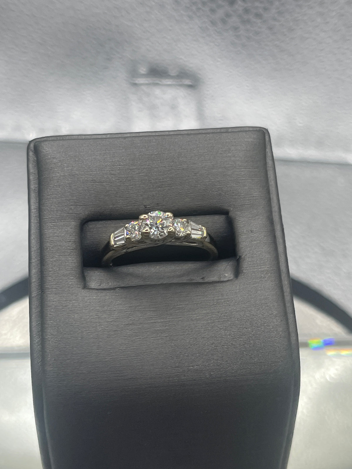 Ladies 18 Karat Solid White Gold Diamond Engagement Ring