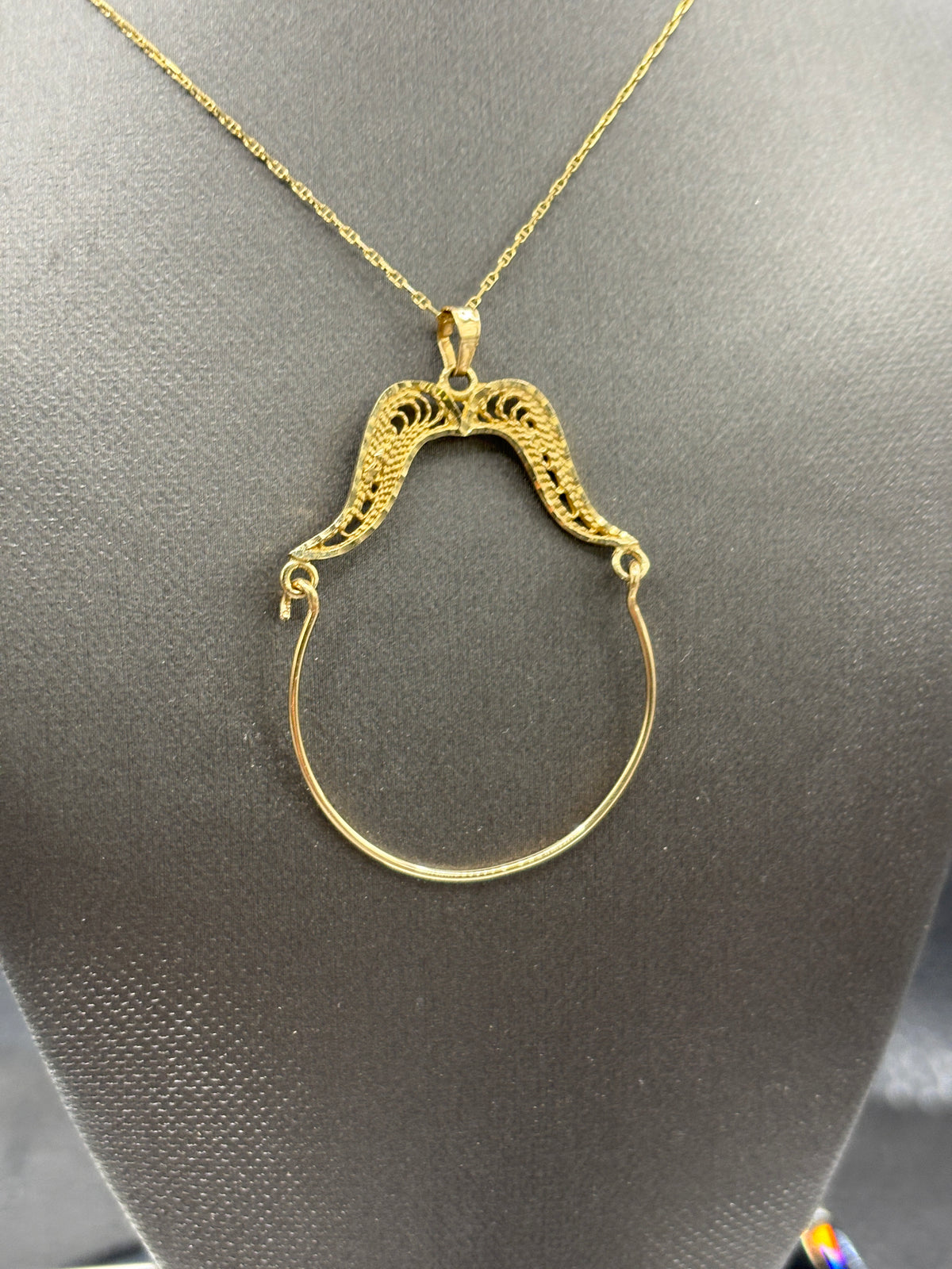 14 KARAT YELLOW GOLD CHARM HOLDER NECKLACE PENDANT