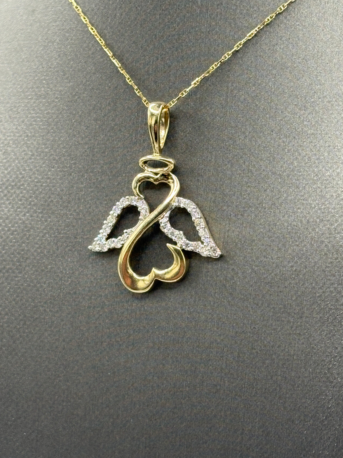 14 KT YELLOW GOLD DIAMOND HEART ANGEL PENDANT