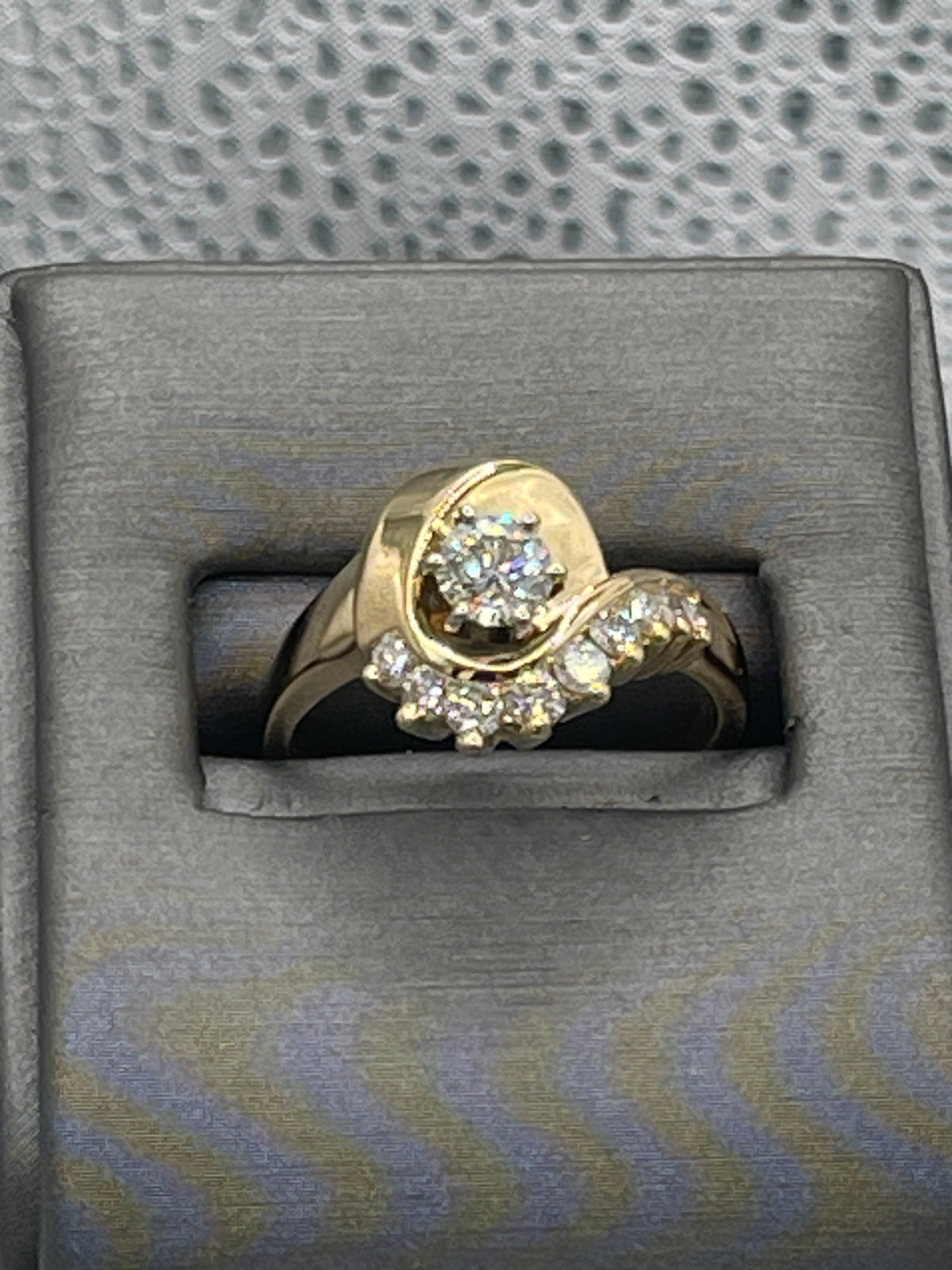 A Magnificent Ladies 14 Karat Yellow Gold Diamond Engagement Ring