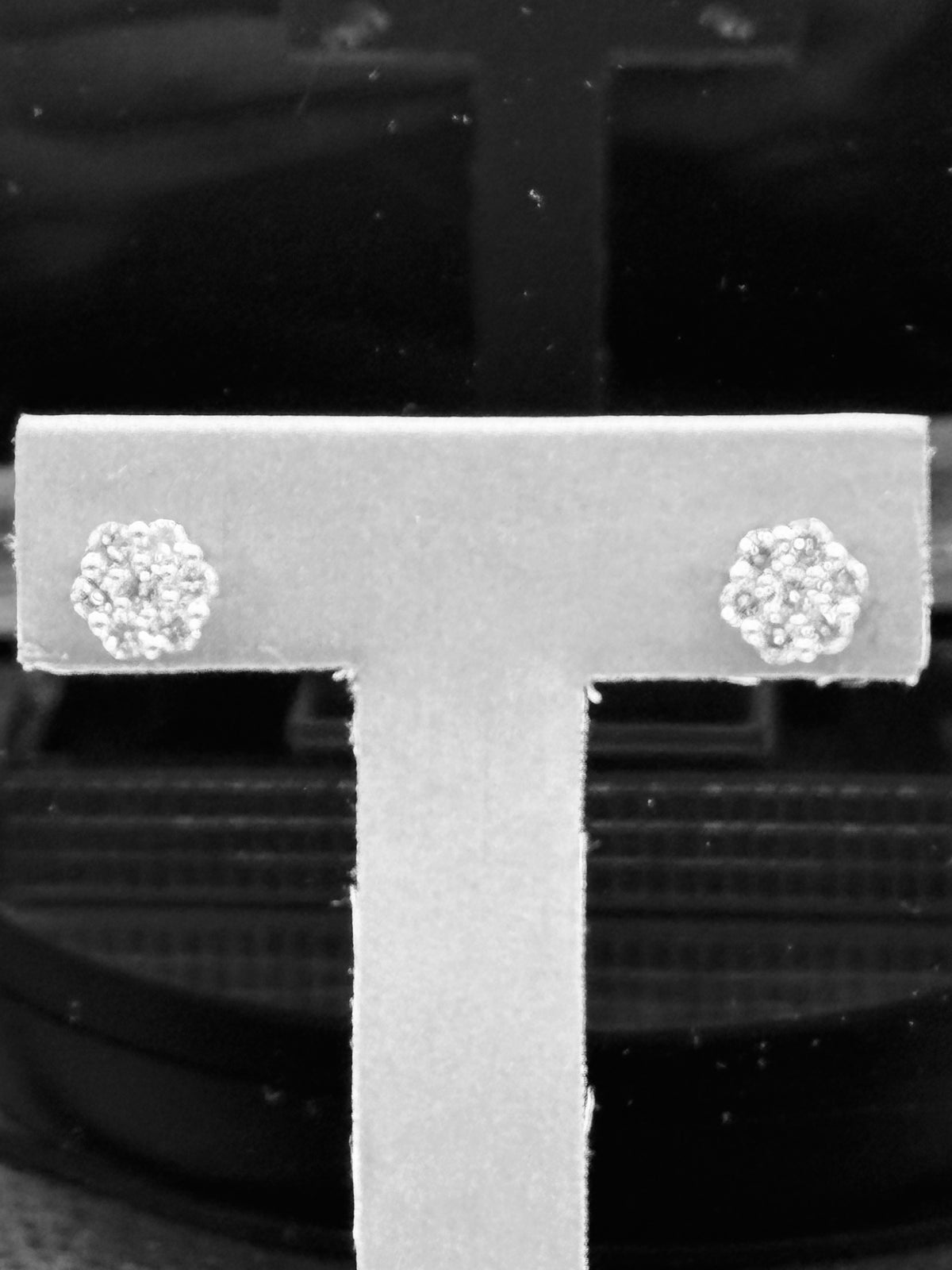 10kt white gold diamond cluster stud earrings