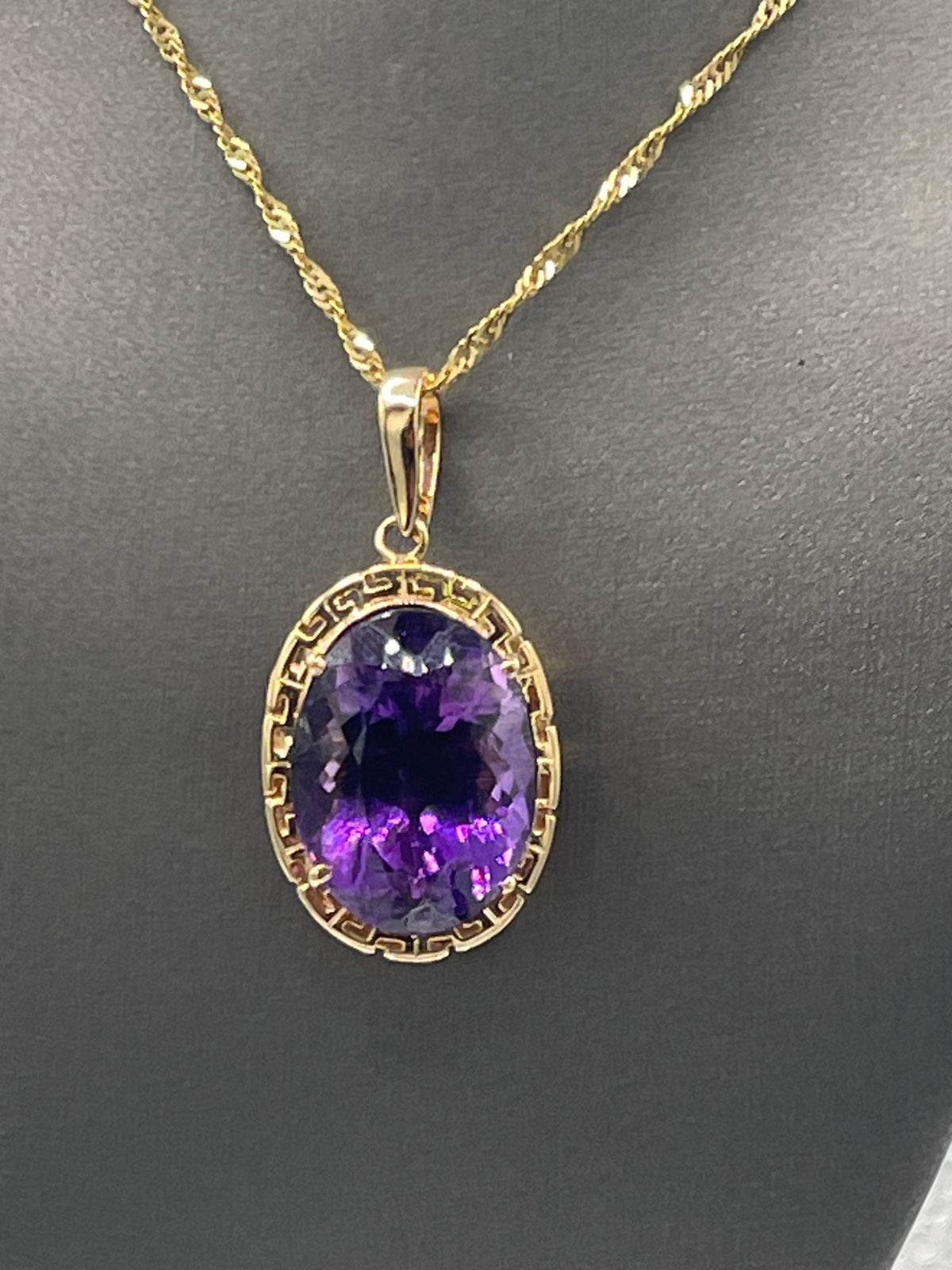 Ladies Magnificent 14 Karat Yellow Gold Oval Amethyst Grecian Pendant