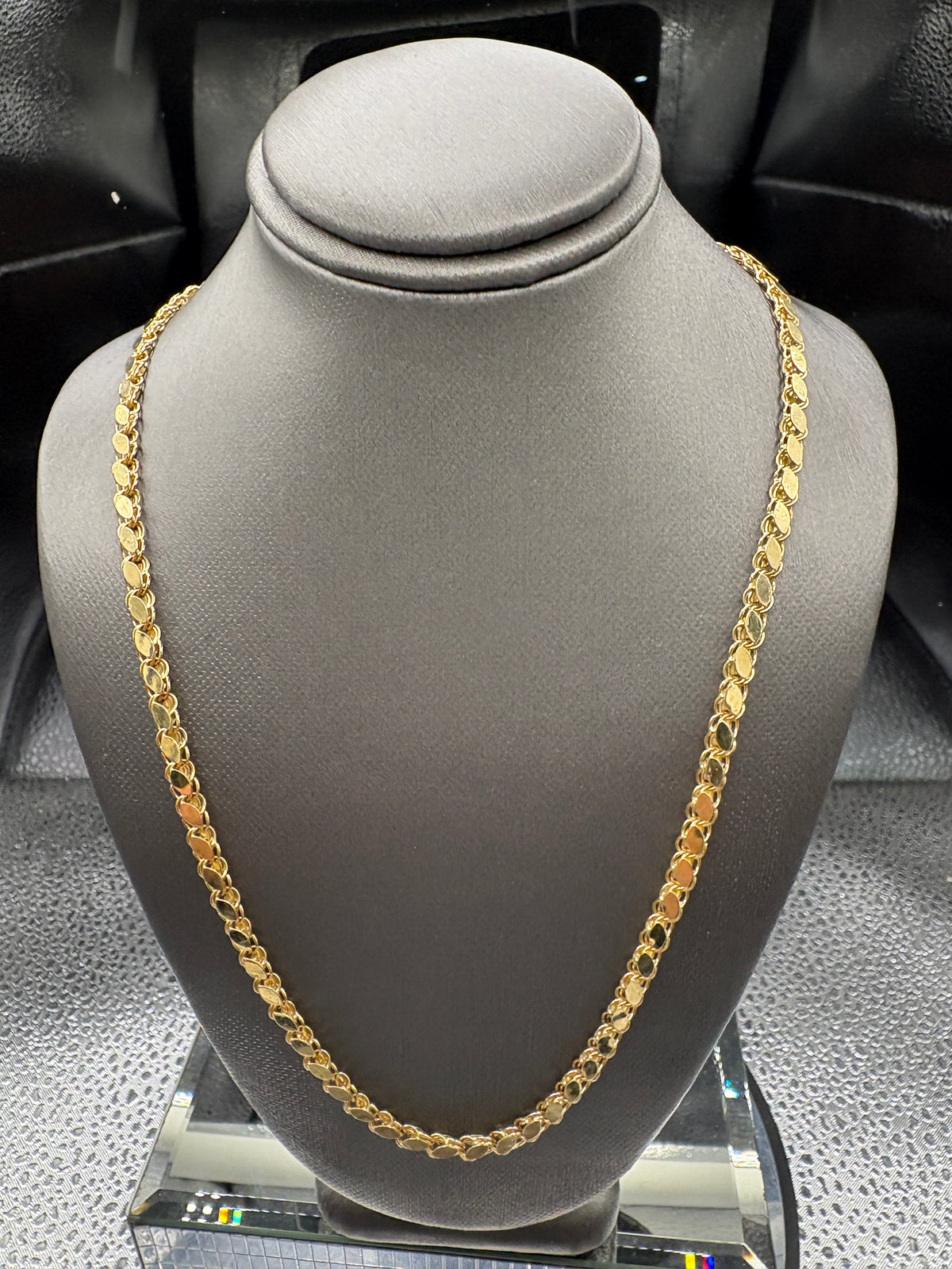 Ladies/Gents 14 Karat Yellow Gold Snail Link Chain