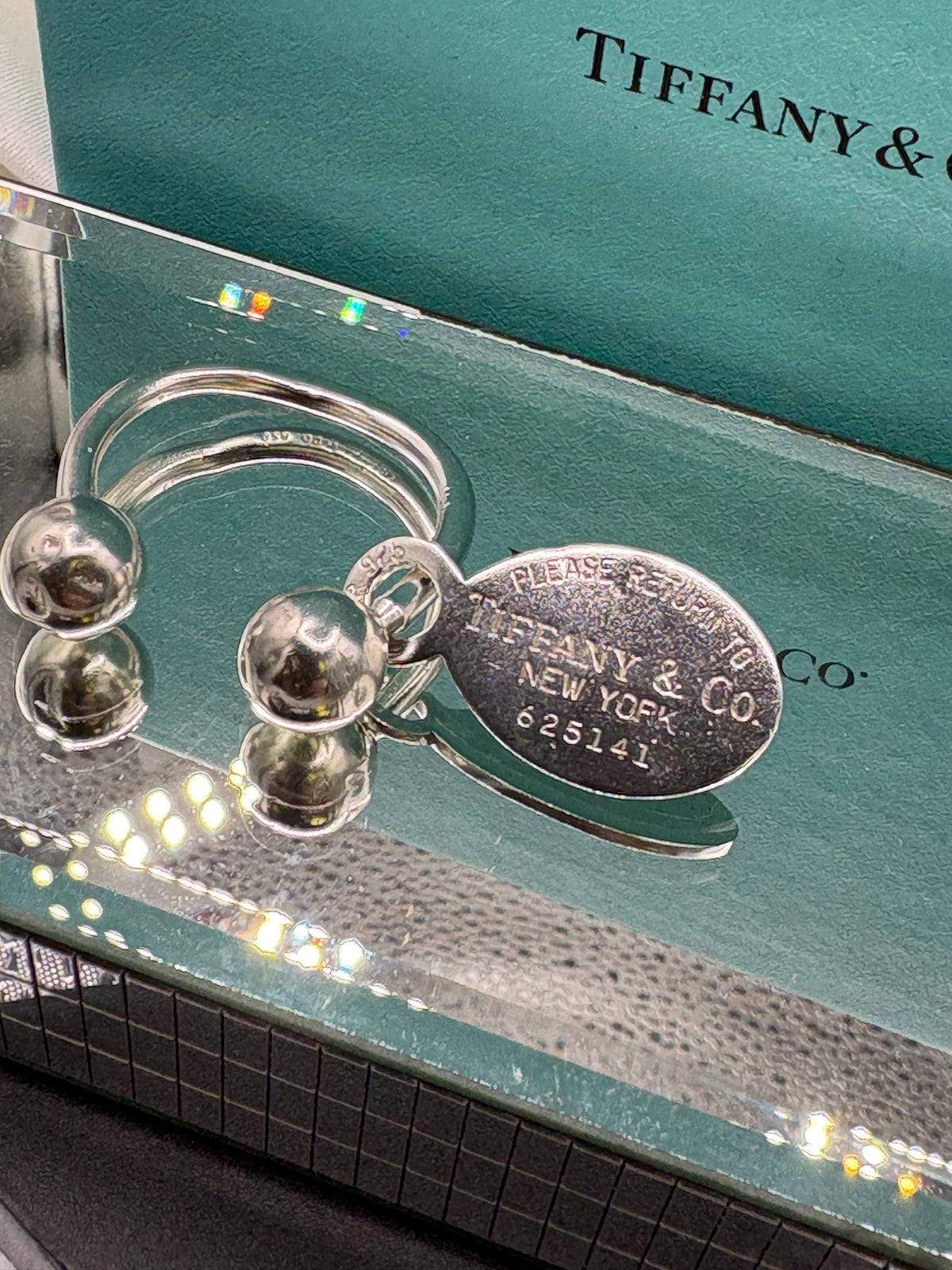 TIFFANY & Company Oval Key Ring