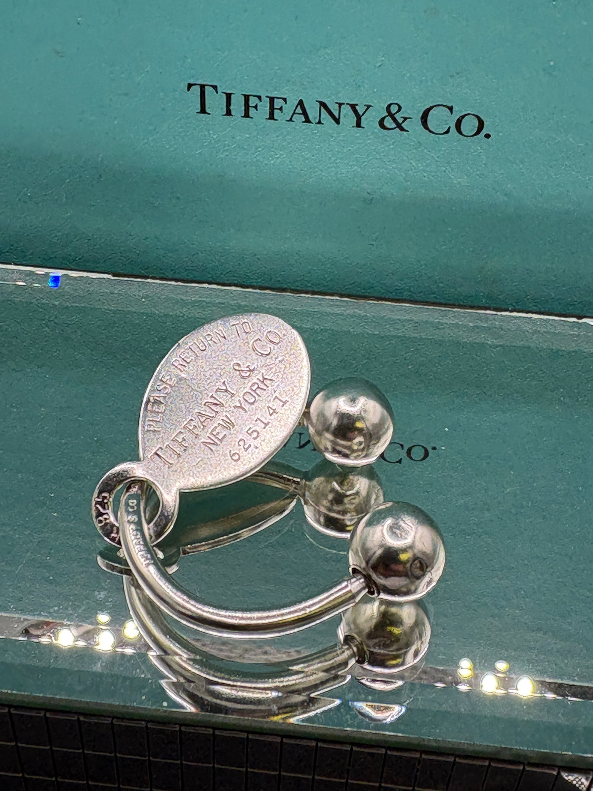 TIFFANY & Company Oval Key Ring