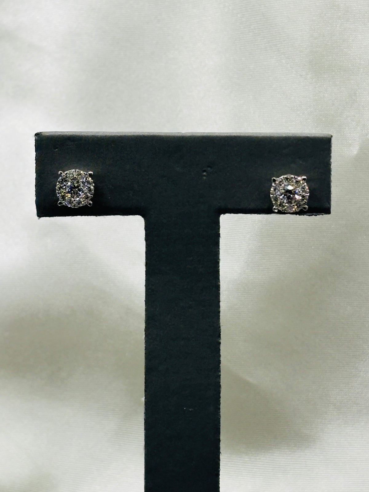 Platinum .950 diamond cluster stud earring with screwbacks