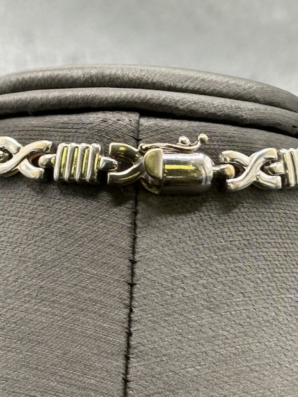Ladies 14 Karat White Gold Double Link Design Bracelet