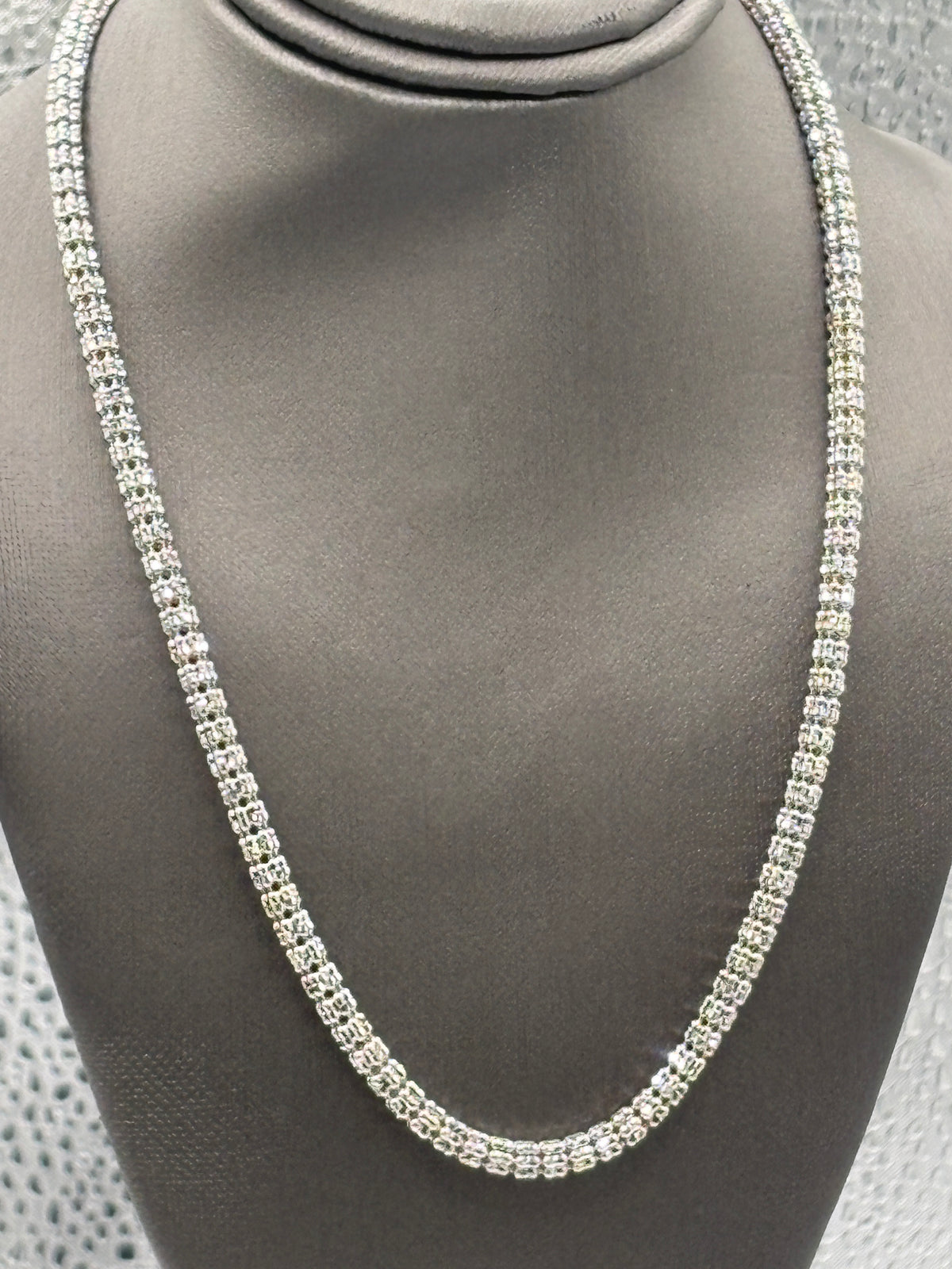 Fabulous Ladies 14 Karat White Gold Sparkle Like Diamond Chain