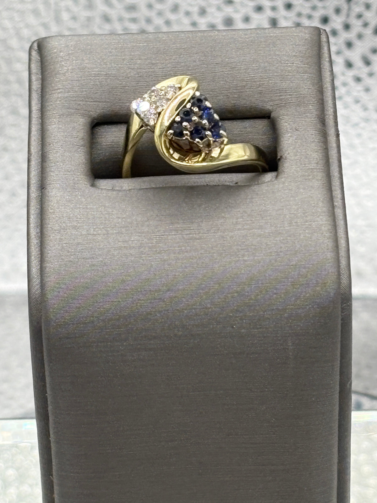 Ladies Incredible 14 Karat Gold Diamond & Sapphire Cocktail Ring