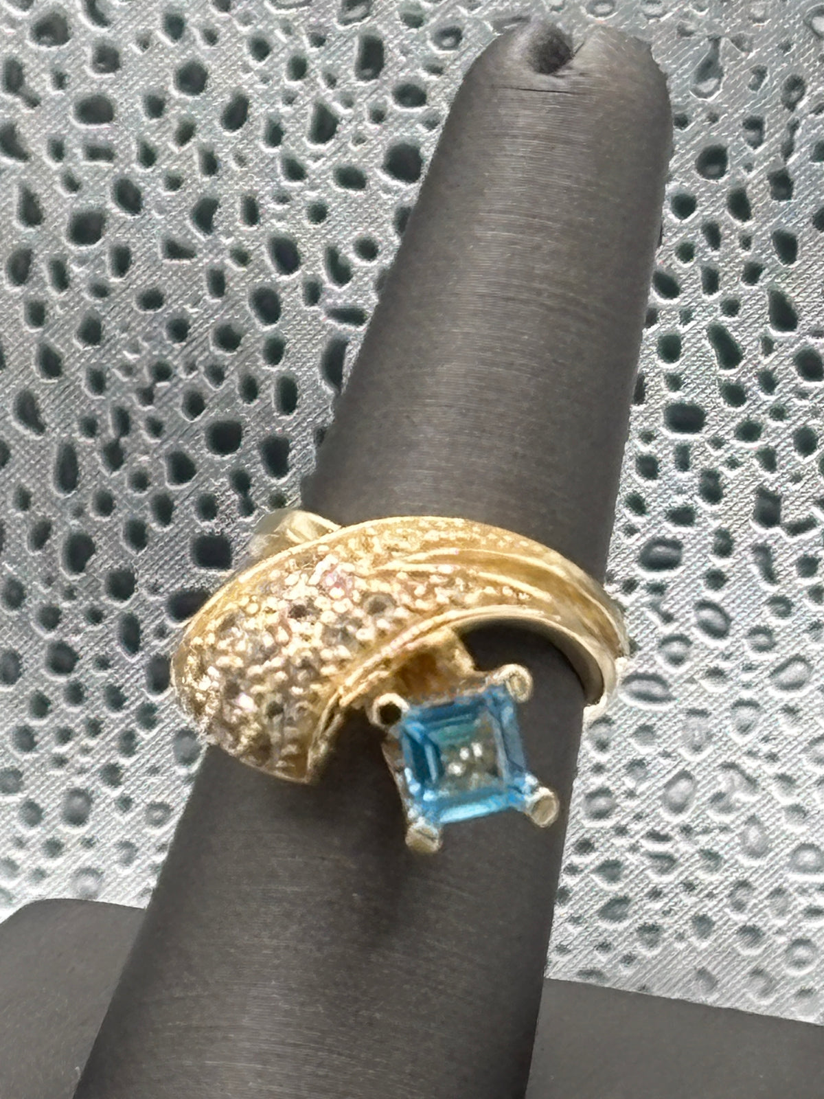 Ladies 14 Karat Yellow Gold Blue Topaz & Diamond Cocktail Ring