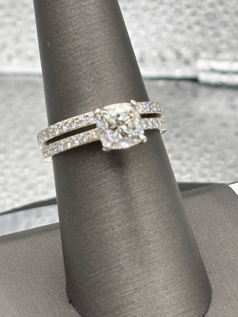 View five of Ladies Tiffany 950 Platinum Cushion-Cut Diamond Engagement Set