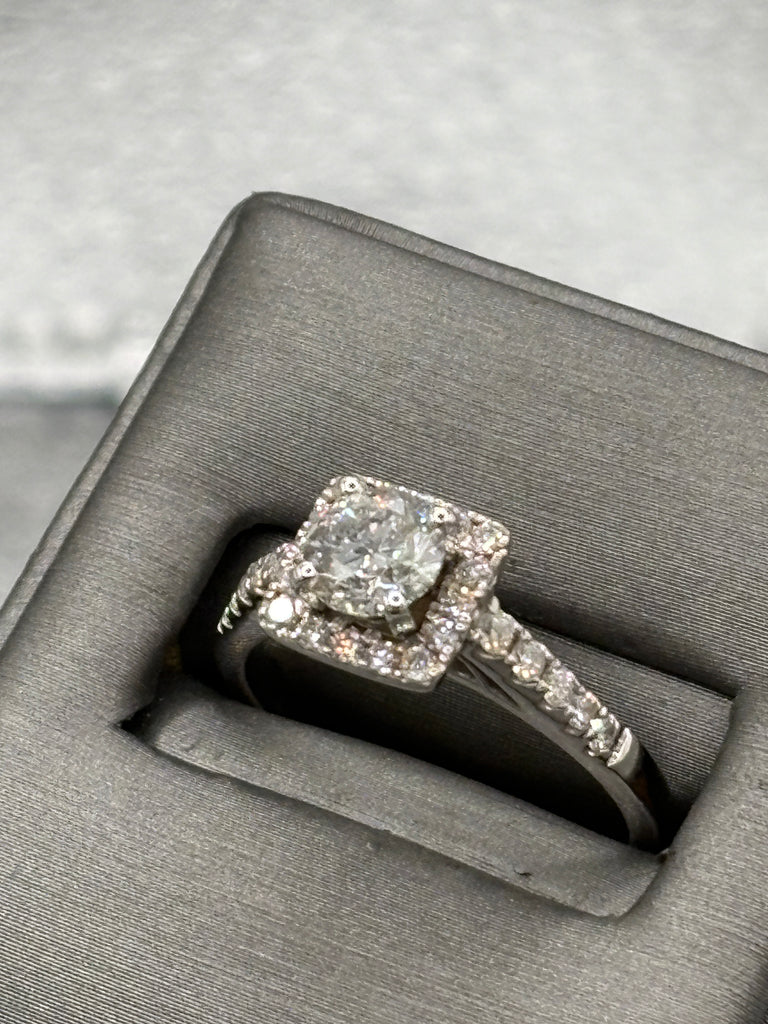 View four of Magnificent Ladies 14 Karat Gold Brilliant Diamond Wedding Set