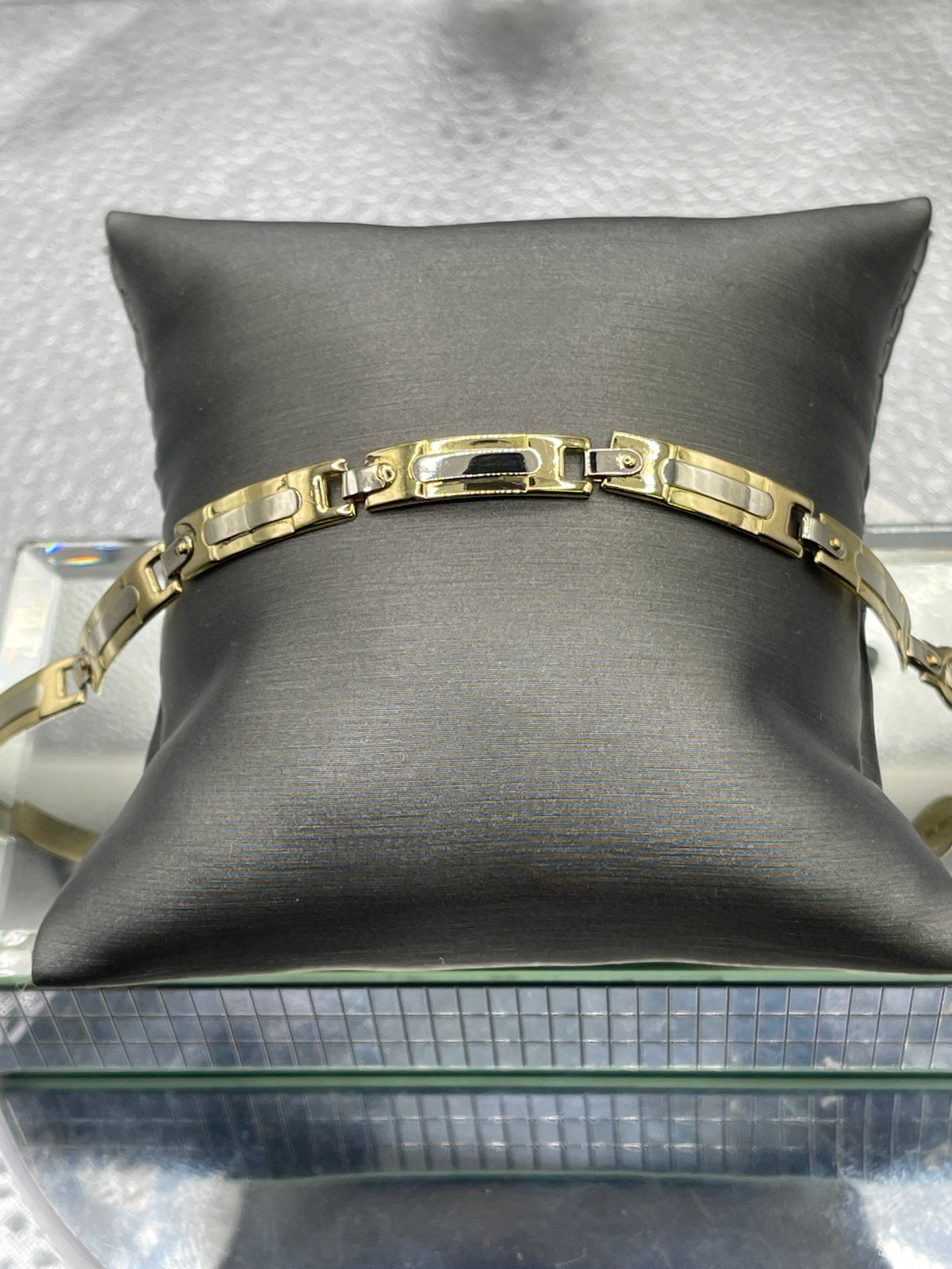 Ladies Fancy 18 Karat Yellow & White Gold Italian Gift Bracelet