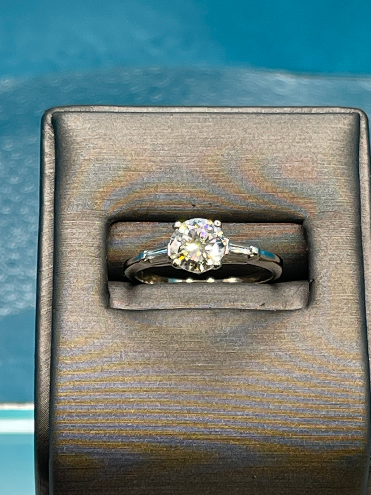 Ladies 14 Karat White Gold Round Shaped Diamond Engagement Ring