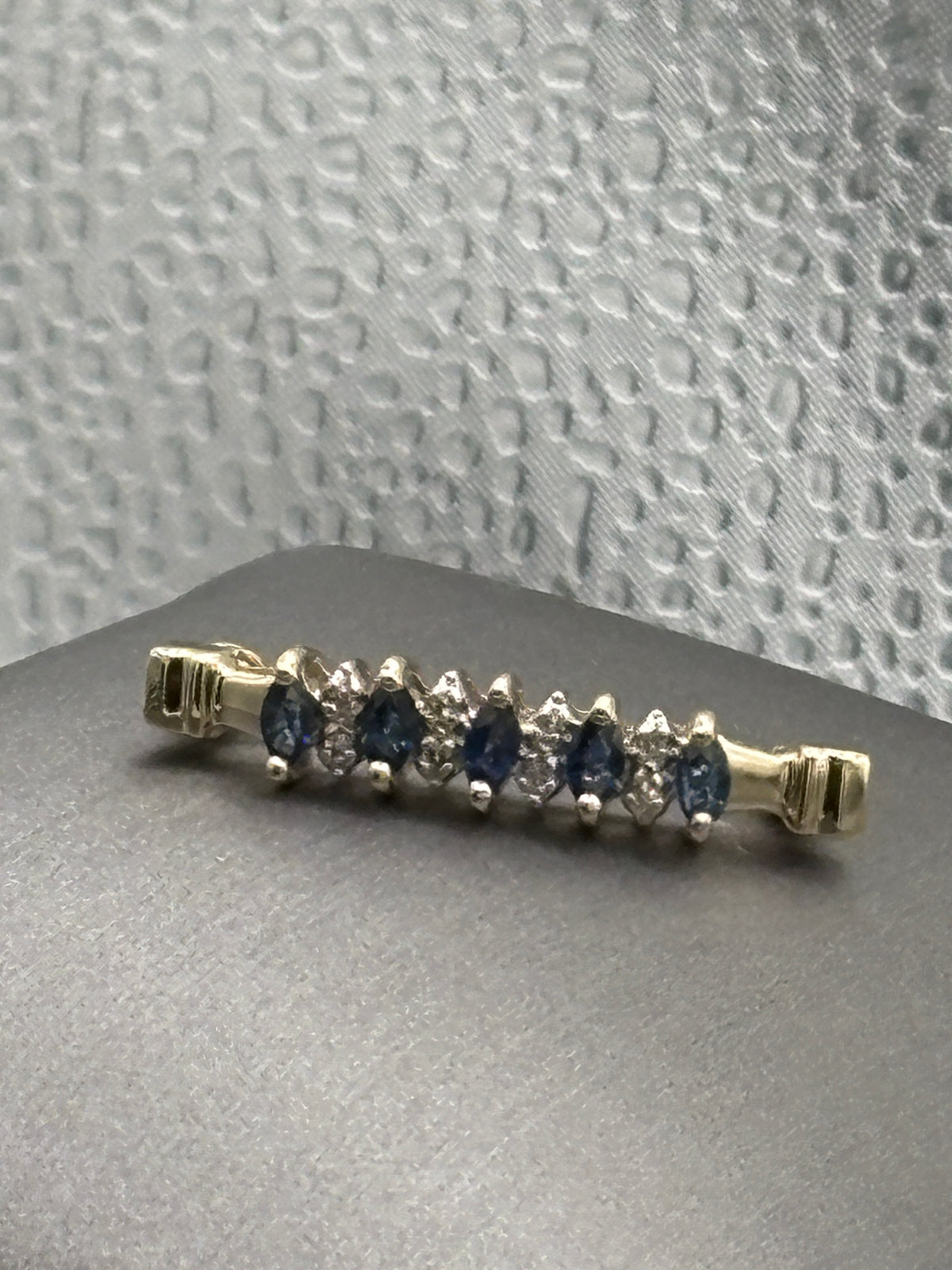 Ladies 14 Karat Yellow Gold Sapphire & Diamond Bar Pin