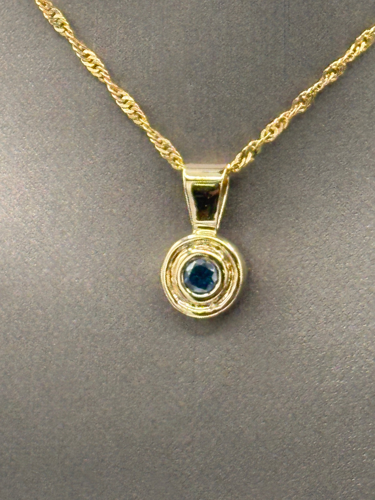 Ladies Magnificent 14 Karat Yellow Gold Blue Tourmaline Pendant