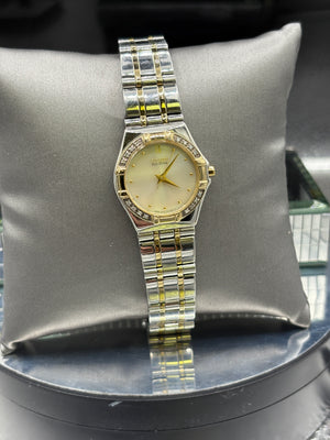 Vintage Citizen Eco-Drive Ladies Two-Tone Bracelet Watch, which features a diamond bezel