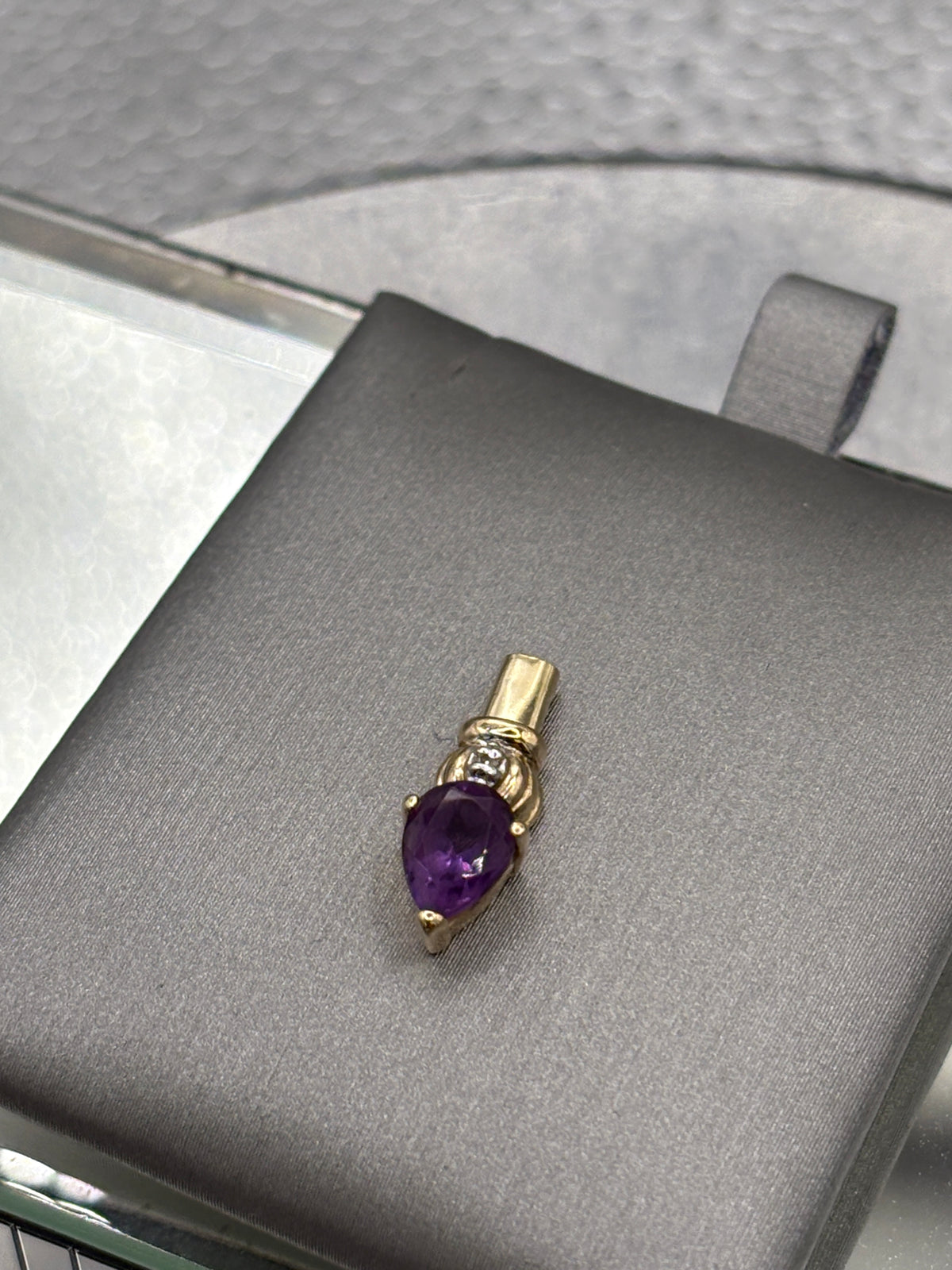 Ladies 14 Karat Yellow Gold Amethyst & Diamond Pendant