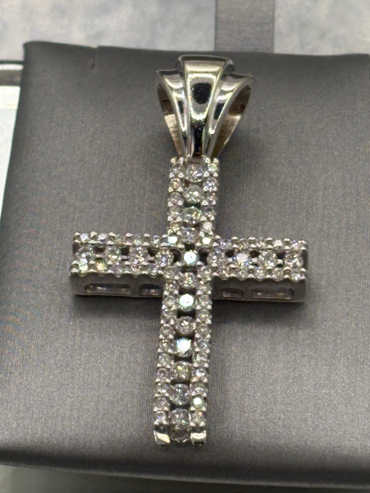 Ladies / Gents 14 Karat White Gold Diamond Cross Pendant