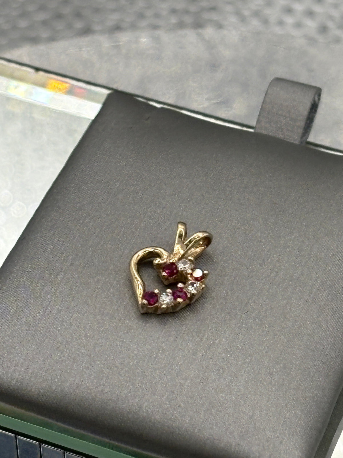 Ladies Petite 10 Karat Yellow Gold Heart Pendant