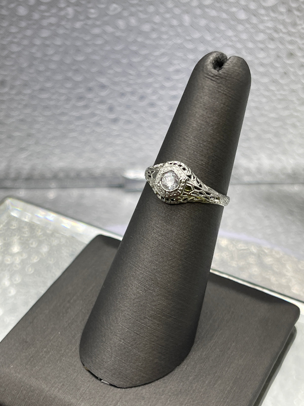 Vintage Ladies 18 Karat White Gold Filagree Diamond Ring
