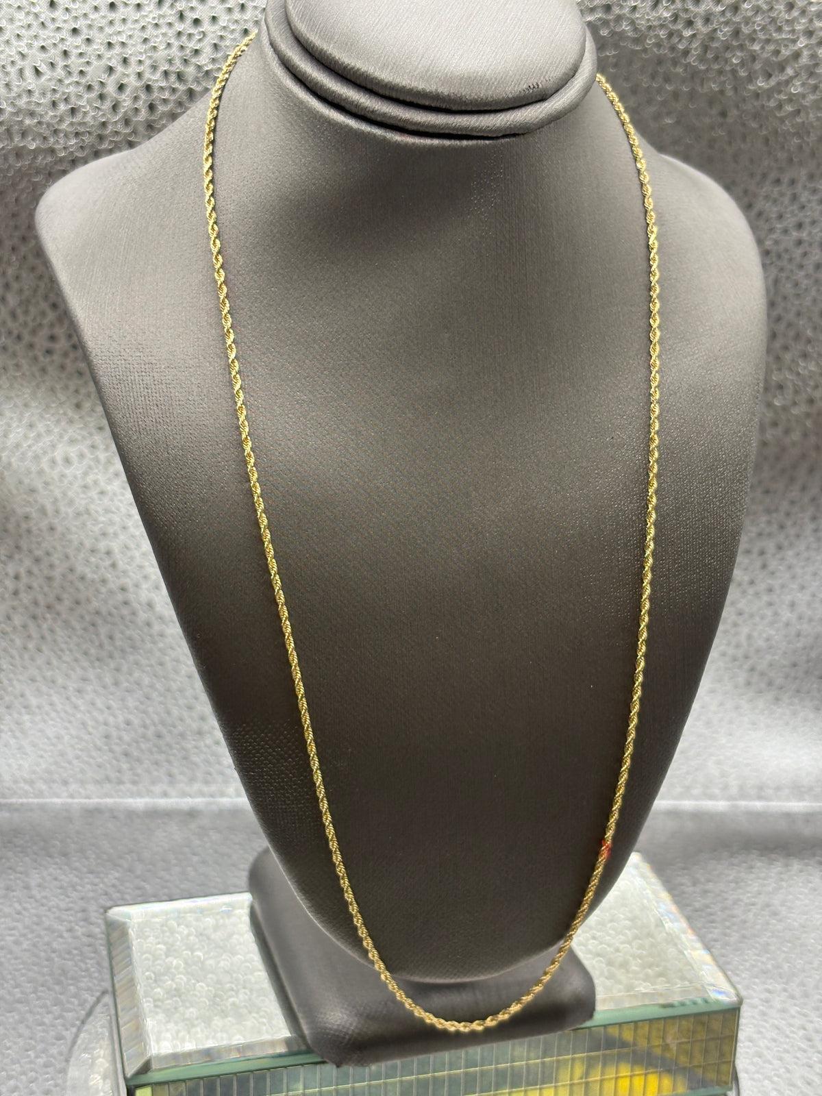Ladies Italian 14 Karat Yellow Gold Diamond-Cut Rope Chain