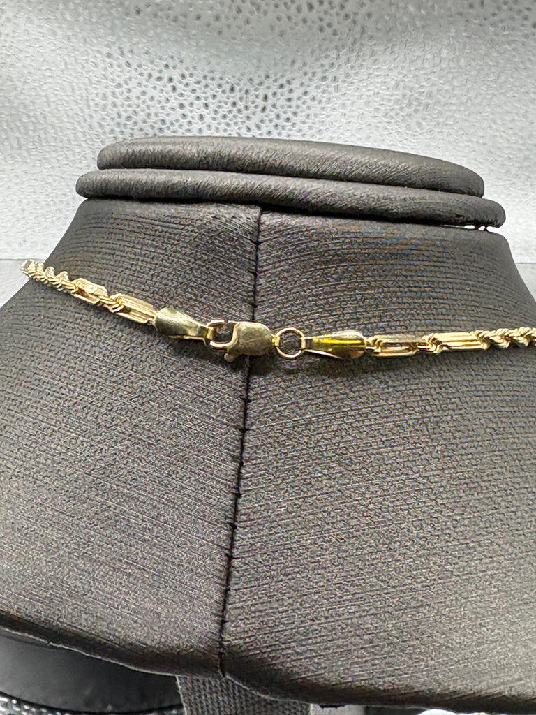 View four of Ladies/ Gents 14 Karat Yellow Gold Solid Figeroe Chain