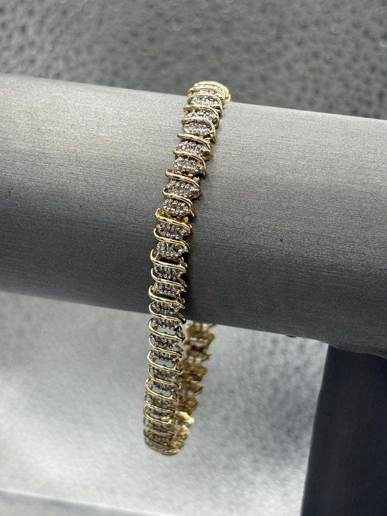 View five of Ladies 10 Karat Yellow Gold Diamond Tennis Bracelet