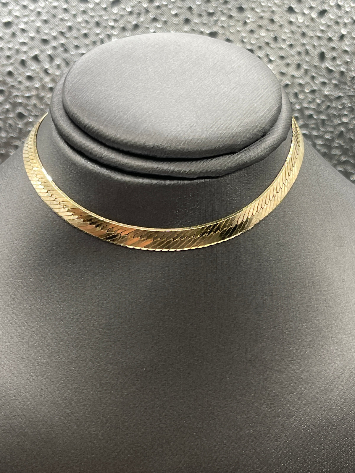 Ladies/Men’s 14 Karat Yellow Gold Herringbone Bracelet With Beveled Edges