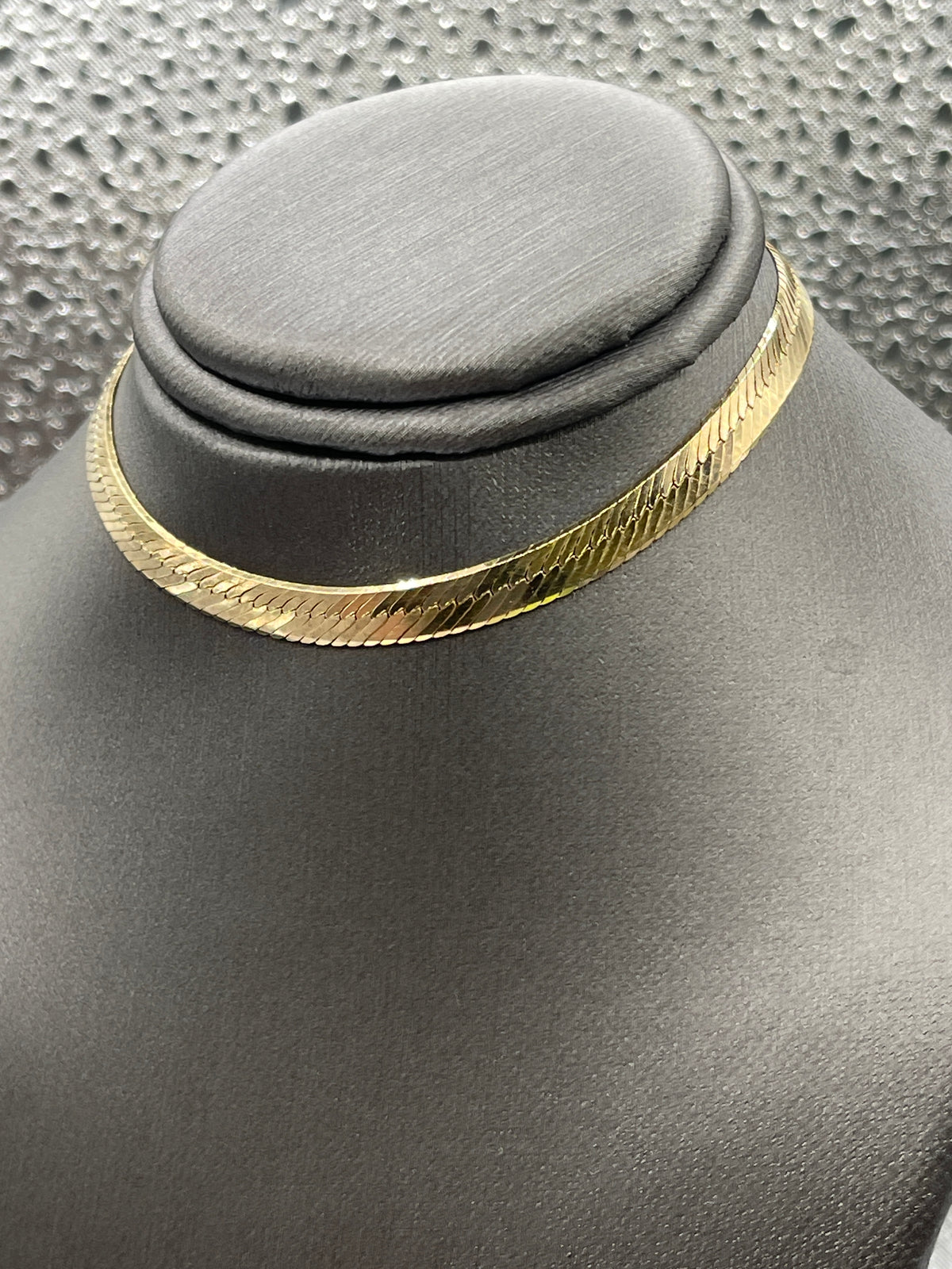 Ladies/Men’s 14 Karat Yellow Gold Herringbone Bracelet With Beveled Edges