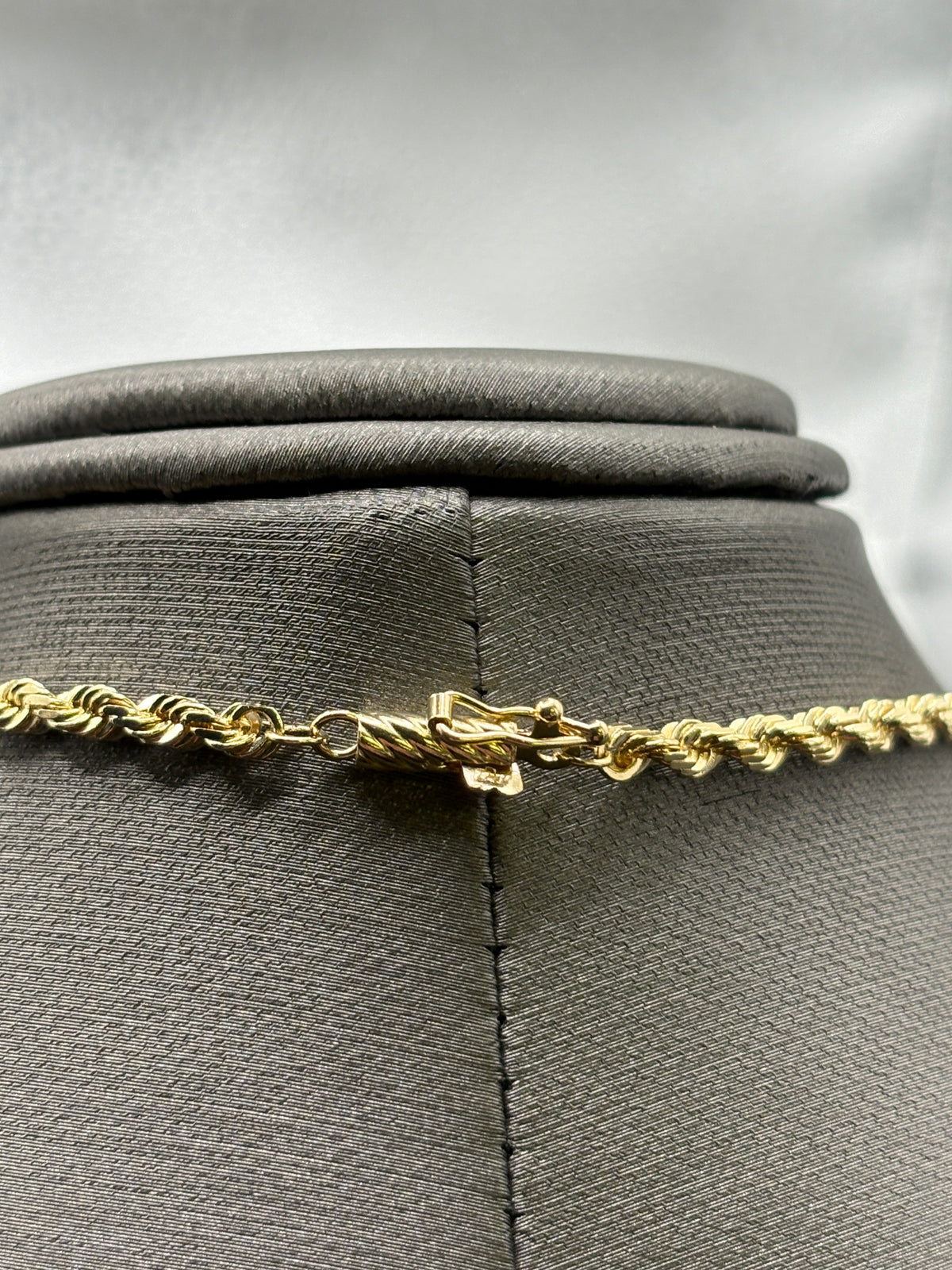 View four of Ladies/Gents 14 Karat Solid Yellow Gold Diamond-Cut Rope Chain