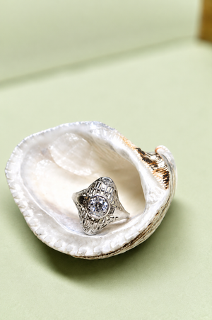 Antique Ladies 18 Karat White Gold Diamond Filagree Ring