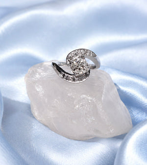 Antique Platinum Ladies Diamond Filagree Swirl Ring