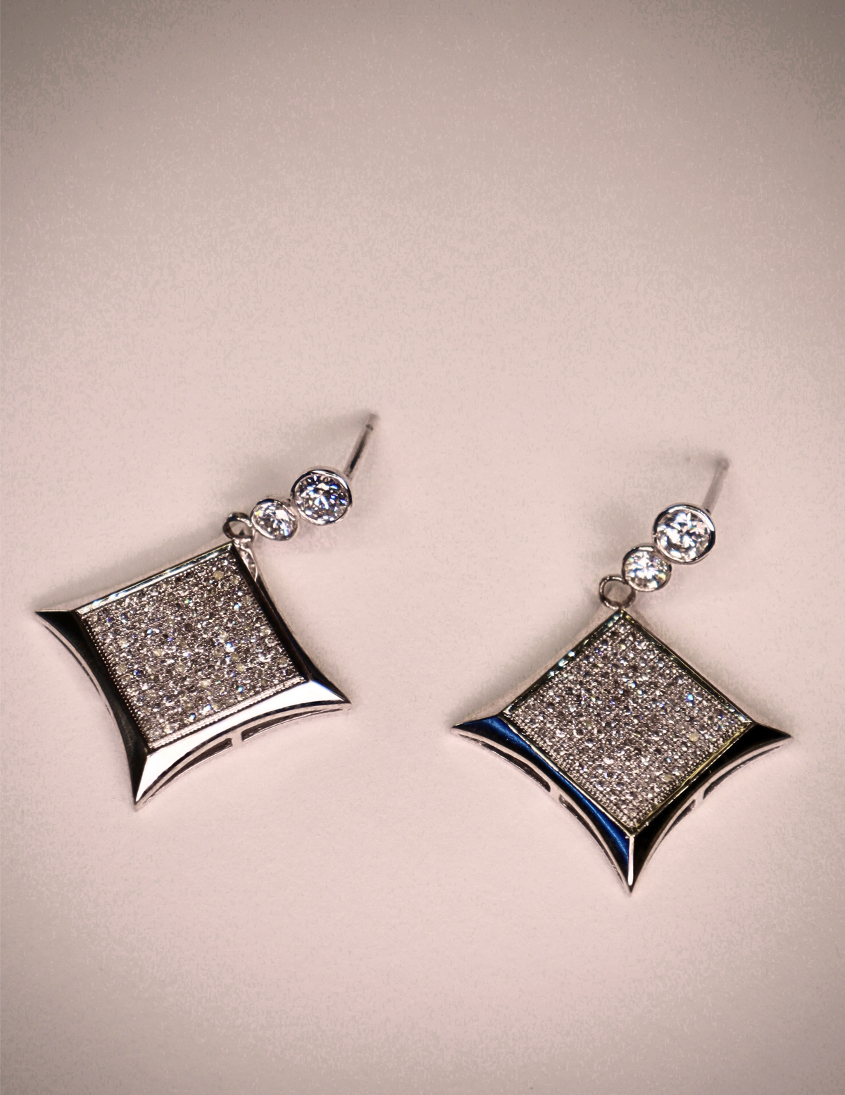 14 Karat White Gold Ladies Custom Diamond Dangling Earrings - Philadelphia Gold & Silver Exchange