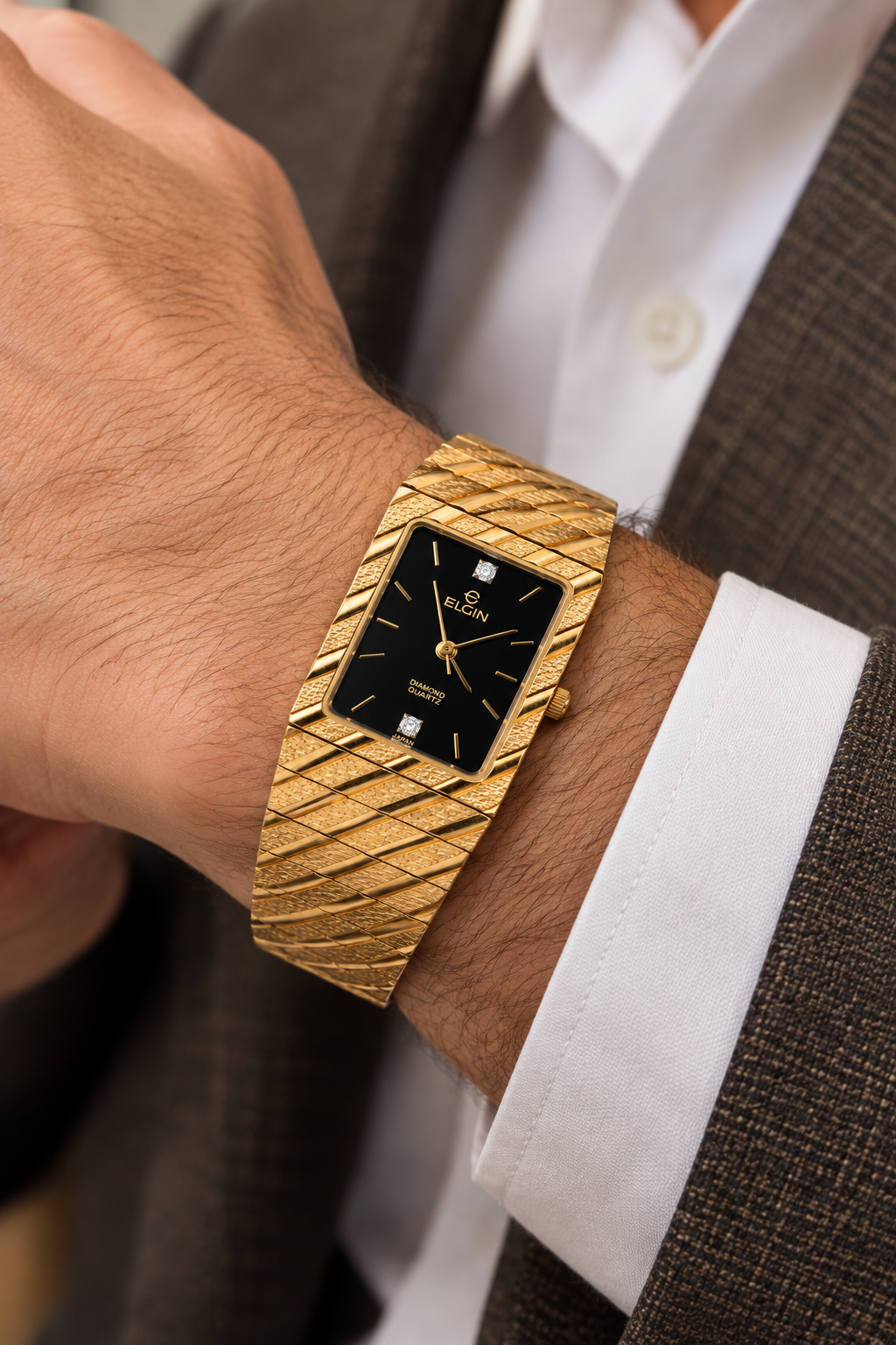 Vintage Elgin Gold-Tone Rectangular Quartz Watch with Black Dial