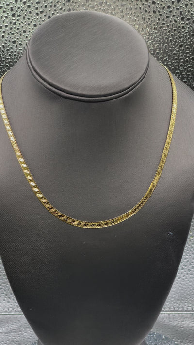 Movie of Ladies/Men's 14 Karat Yellow Gold Di-Cut Herringbone Chain