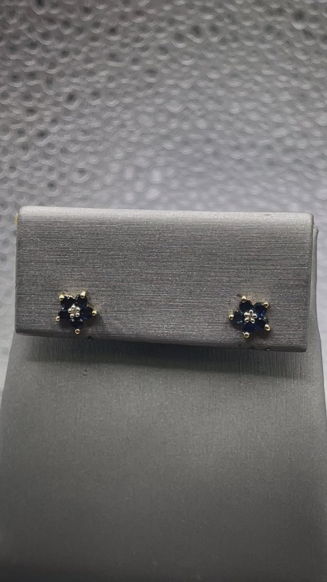 Ladies 10 Karat Solid Yellow Gold Blue Sapphire and Diamond Floral Earrings